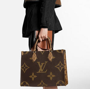 Женская сумка Louis Vuitton (2 фото из 7)