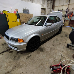 BMW 318ci 105kw (4 foto / 9)