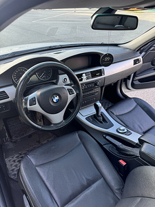 BMW 320i 2006 (5 foto / 9)