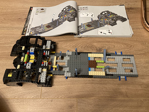 Lego Batmobile 76139 (5 foto / 6)