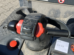 Штабелер Linde L12LSP (6 фото из 9)