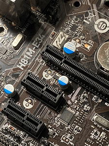 MSI H81M-E34, 8gb DDR3 1600, Intel Core i3-4170 3.70ghz (2 foto / 6)