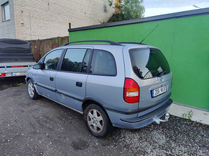 Opel Zafira (3 foto / 7)
