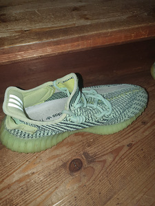 Yeezy boost 350v2 на Yeezreel (2 фото из 5)