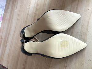 Mustad lakknahast kingad (4 foto / 5)