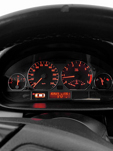 BMW E46 2.2 125KW мануал (9 фото из 10)