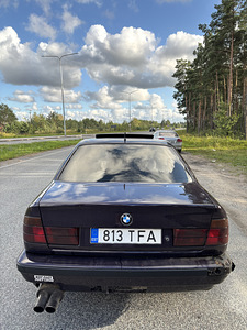 BMW E34 520i 110KW МАНУАЛ (5 фото из 7)
