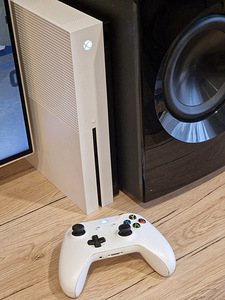 X box one Seria s (1 foto / 2)