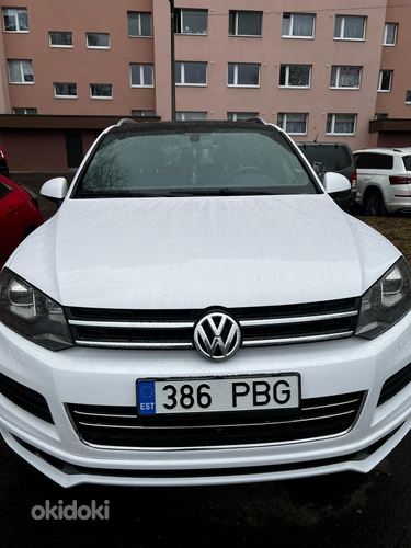 Volkswagen Tuareg 2012 (foto #8)
