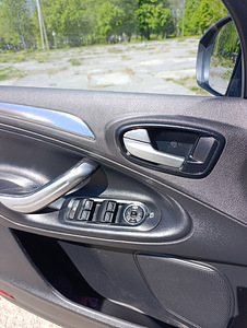 Ford S max 2009 (8 foto / 9)
