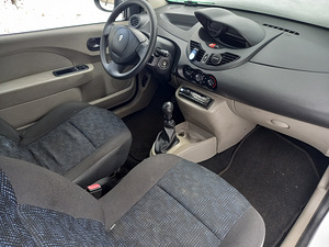 Auto rendile / autorent / wolt bolt (4 foto / 4)