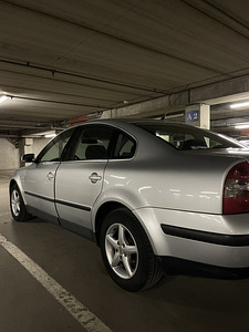 Volkswagen Passat 1.9 TDI (2 foto / 9)