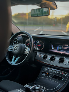 Mercedes-Benz E 220d (9 foto / 15)