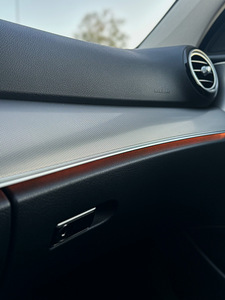 Mercedes-Benz E 220d (15 foto / 15)