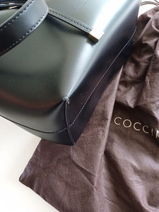 Coccinelle красивая сумка (3 фото из 3)