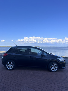 Müüa Toyota Auris 1.4 71kW bensiin manuaal (2008 (4 foto / 15)