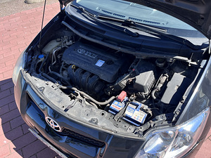 Müüa Toyota Auris 1.4 71kW bensiin manuaal (2008 (15 foto / 15)