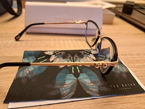 Ted Baker prilliraamid (4 foto / 9)