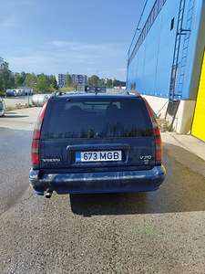 Volvo v70 (3 фото из 6)