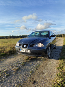 SEAT Cordoba (1 foto / 7)