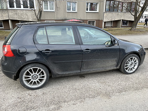 Volkswagen golf 5 (2 foto / 7)