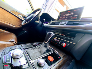 AUDI A6 S-line (6 фото из 7)