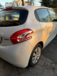 Peugeot 208 (3 foto / 5)