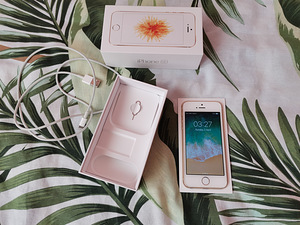Apple iPhone SE 64 GB 2016 (2 foto / 10)