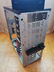 Кулер Master Gladiator 600 ATX (5 фото из 10)