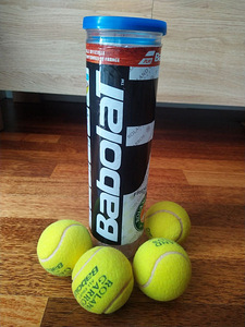 Tennisepallid\Tennisepallid\Tennisepallid (1 foto / 3)