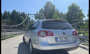 Volkswagen Passat (4 foto / 8)