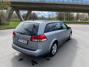 OPEL VECTRA 2004 (5 foto / 8)