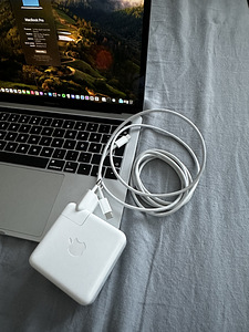 Macbook pro, 13- inch, 2019 (5 foto / 5)