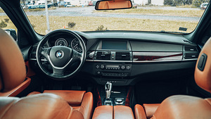 BMW X5 XDrive 35D (8 foto / 15)