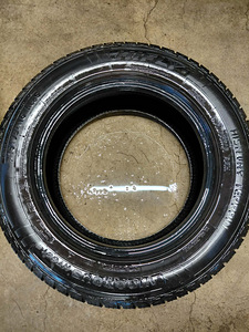 215/65R16 Hifly Vigorous HT601 M+S (6 foto / 6)