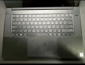 Razer Blade 15 base 4K (2020) (3 foto / 7)
