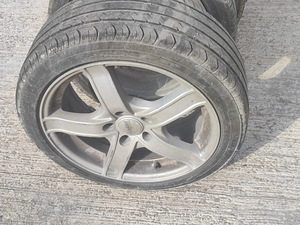 Toyota Avensis valuveljed+ rehvid (1 foto / 10)