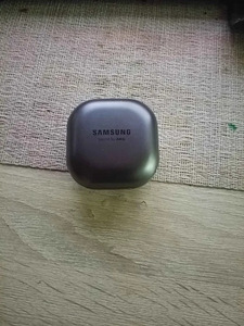 Samsung Galaxy Buds Live (1 foto / 3)