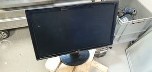 Monitor 19" (2 foto / 3)