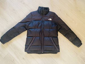 Женская зимняя куртка North Face размер М