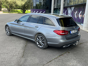 Mercedes-Benz C 180 Avantgarde (2 foto / 10)