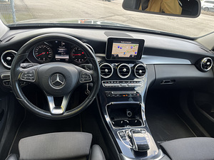 Mercedes-Benz C 180 Avantgarde (6 foto / 10)