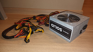 Chieftec Solid 700W 85% Эффективность (9 фото из 9)