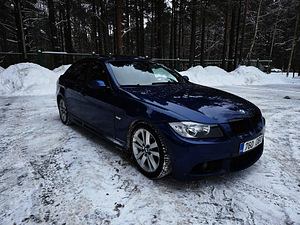 Продается BMW 325d 145кВт E90 M-пакет, механика (3 фото из 11)