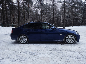 Продается BMW 325d 145кВт E90 M-пакет, механика (4 фото из 11)