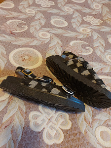 Сандалии 37-38 (3 фото из 4)