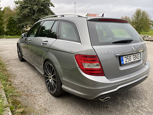 Mercedes Benz C250 (3 foto / 5)