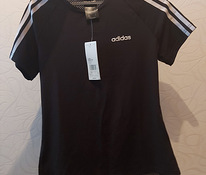 Чёрная футболка "Adidas"