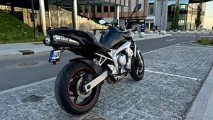 Yamaha FZ6-N 2006, 600 cm³, 72 kW (4 foto / 9)