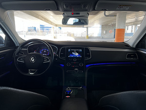 Renault Talisman (14 фото из 15)